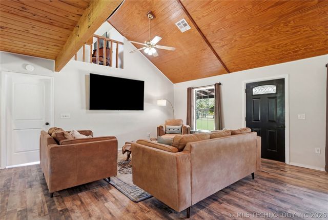 17916 N 124th West Avenue, Skiatook, OK 74070