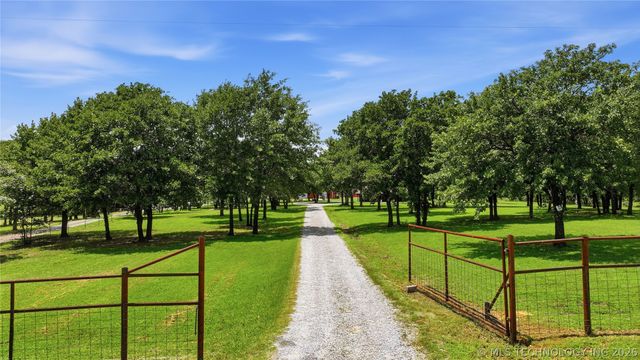 17916 N 124th West Avenue, Skiatook, OK 74070
