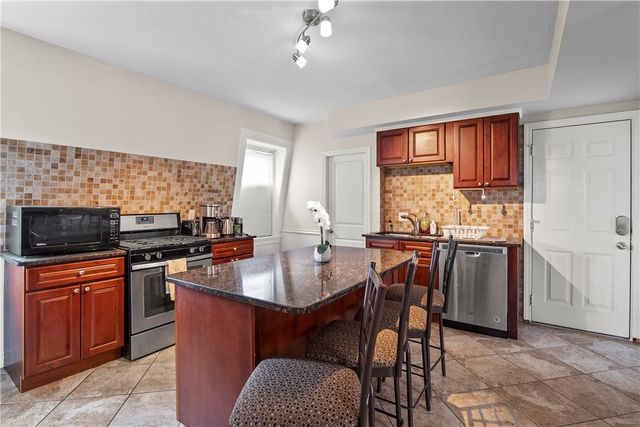 20 Governor Street, Providence, RI 02906