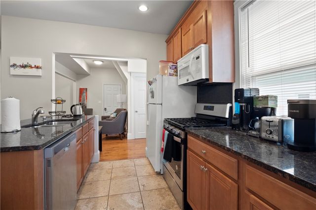 20 Governor Street, Providence, RI 02906