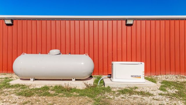 3794 County Road 1089, Celeste, TX 75423