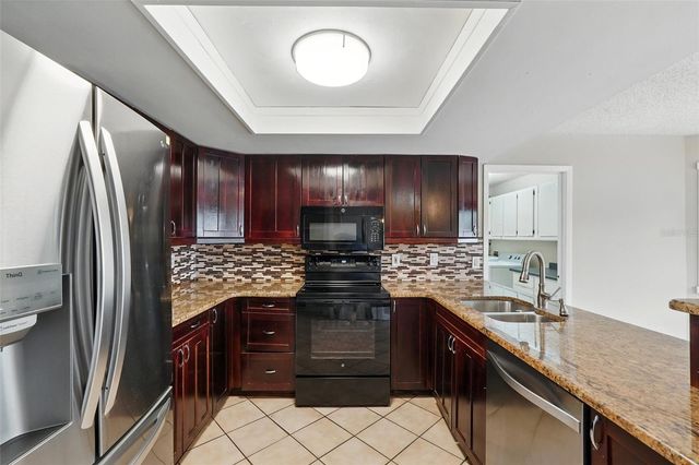 7925 TUMBLESTONE DRIVE, Orlando, FL 32819