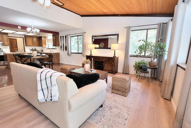 5421 Shooting Star Rd, Pollock Pines, CA 95726
