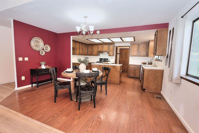 5421 Shooting Star Rd, Pollock Pines, CA 95726