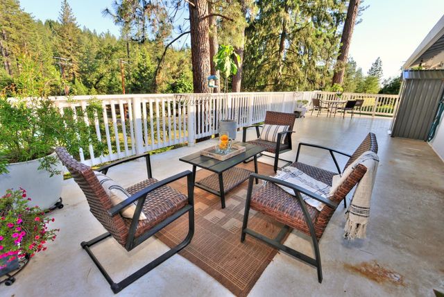 5421 Shooting Star Rd, Pollock Pines, CA 95726