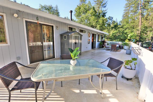 5421 Shooting Star Rd, Pollock Pines, CA 95726