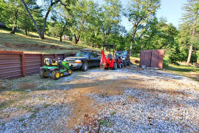 5421 Shooting Star Rd, Pollock Pines, CA 95726