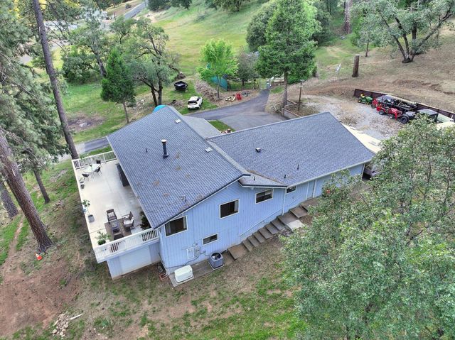 5421 Shooting Star Rd, Pollock Pines, CA 95726
