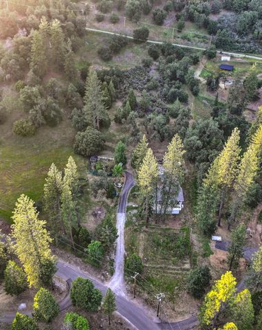 5421 Shooting Star Rd, Pollock Pines, CA 95726