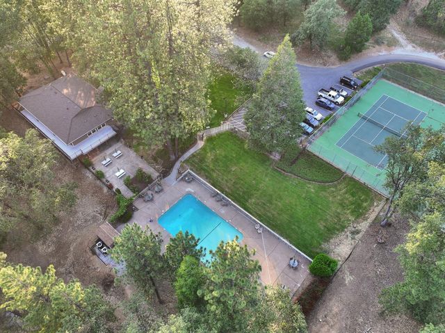 5421 Shooting Star Rd, Pollock Pines, CA 95726