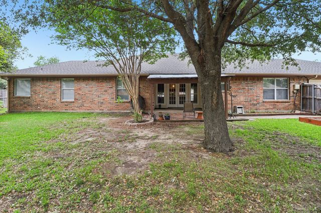 8205 Danbury Court, Rowlett, TX 75089