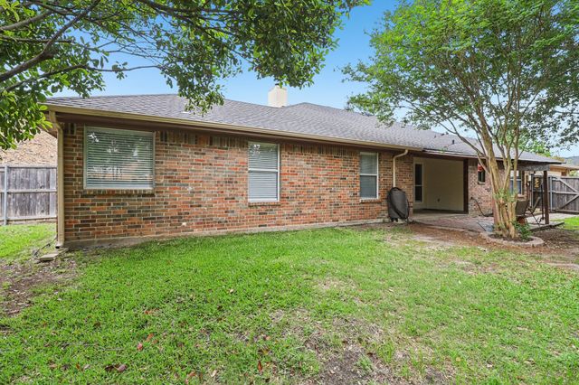 8205 Danbury Court, Rowlett, TX 75089