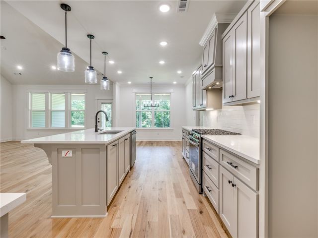 24 Roxburgh Drive, Bella Vista, AR 72715