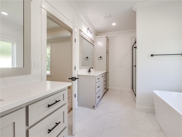 24 Roxburgh Drive, Bella Vista, AR 72715