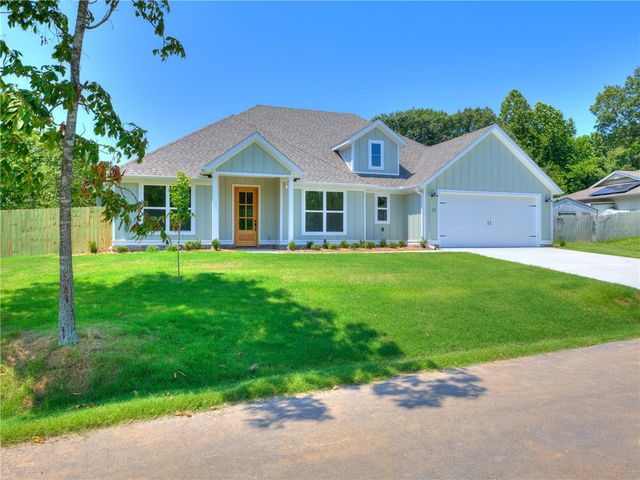 24 Roxburgh Drive, Bella Vista, AR 72715