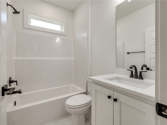 24 Roxburgh Drive, Bella Vista, AR 72715