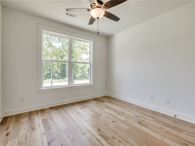 24 Roxburgh Drive, Bella Vista, AR 72715