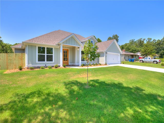24 Roxburgh Drive, Bella Vista, AR 72715
