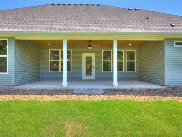 24 Roxburgh Drive, Bella Vista, AR 72715