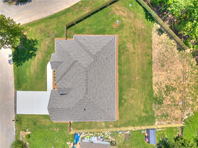 24 Roxburgh Drive, Bella Vista, AR 72715