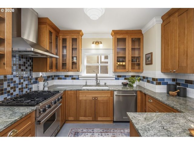 1833 Ne 48TH Ave, Portland, OR 97213