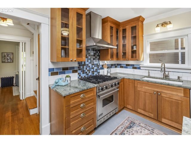 1833 Ne 48TH Ave, Portland, OR 97213