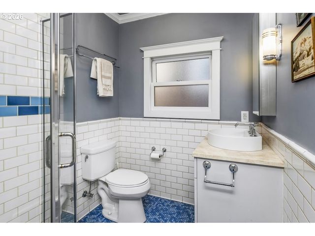 1833 Ne 48TH Ave, Portland, OR 97213
