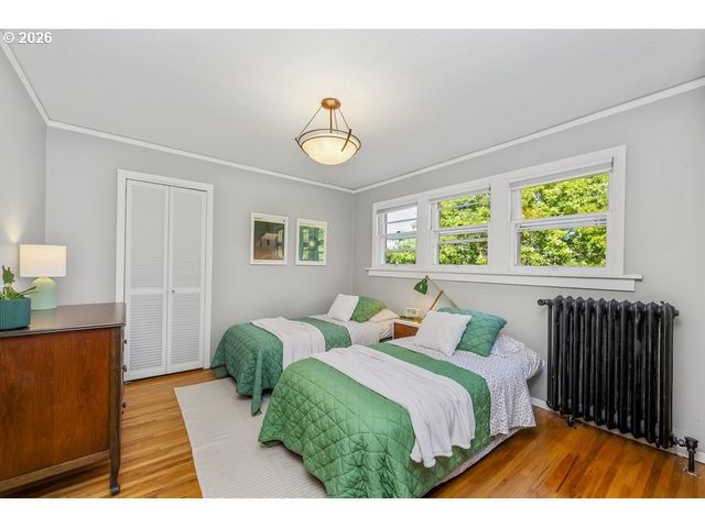 1833 Ne 48TH Ave, Portland, OR 97213