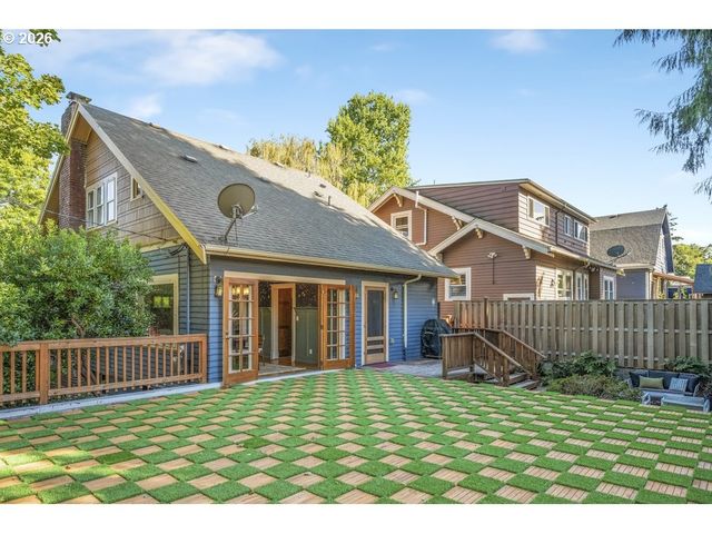 1833 Ne 48TH Ave, Portland, OR 97213