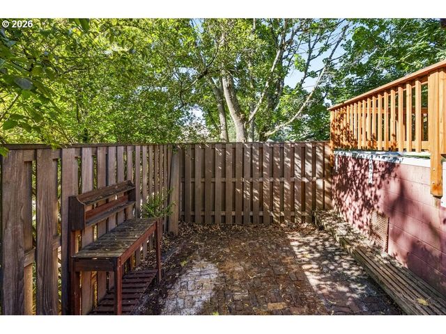 1833 Ne 48TH Ave, Portland, OR 97213