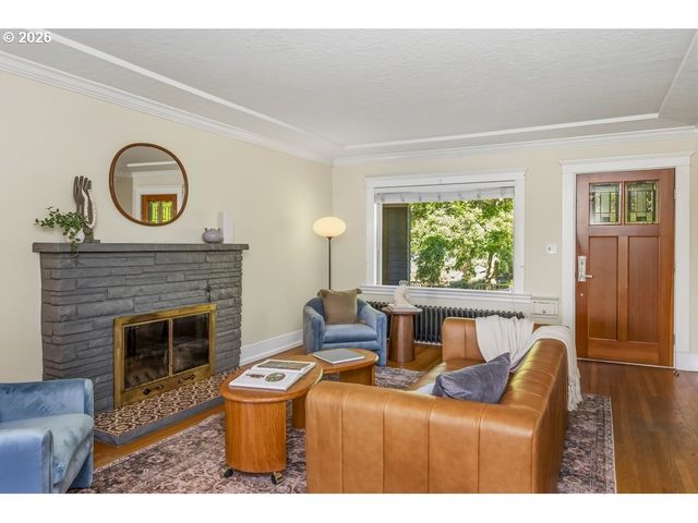 1833 Ne 48TH Ave, Portland, OR 97213