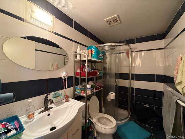 1305 34th Avenue, Astoria, NY 11106
