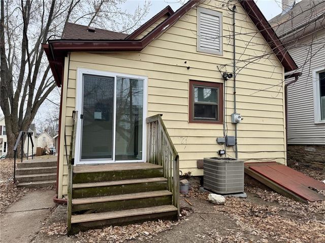 869 Lawson Avenue E, Saint Paul, MN 55106