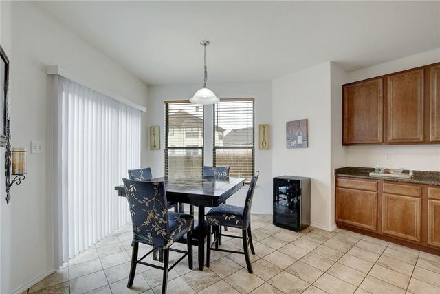 356 Matthews LN, Kyle, TX 78640