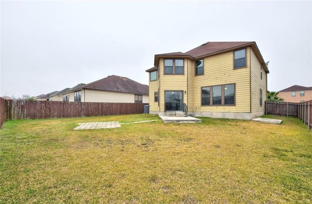 356 Matthews LN, Kyle, TX 78640