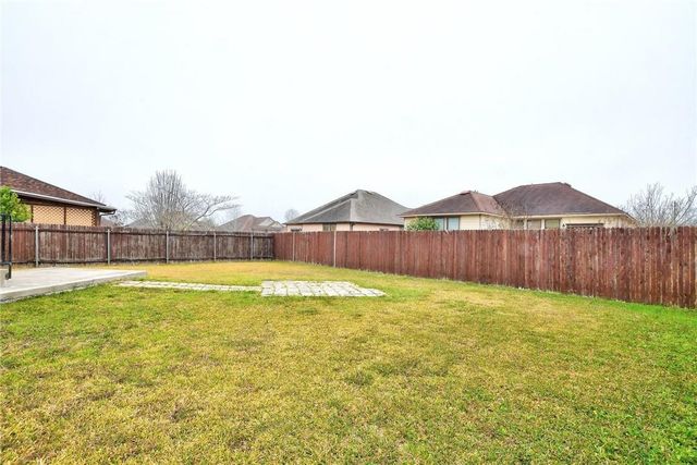 356 Matthews LN, Kyle, TX 78640
