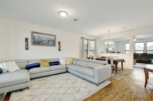356 Matthews LN, Kyle, TX 78640