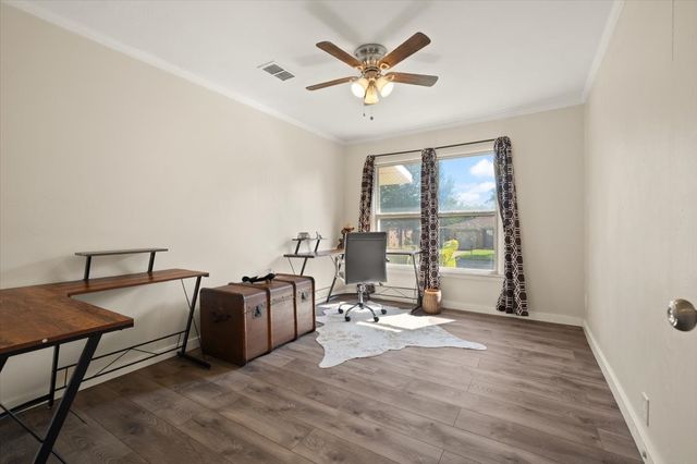 609 Norwood Drive, Hurst, TX 76053