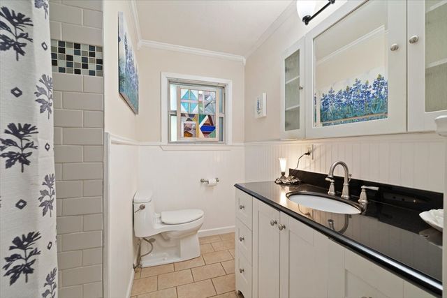 609 Norwood Drive, Hurst, TX 76053