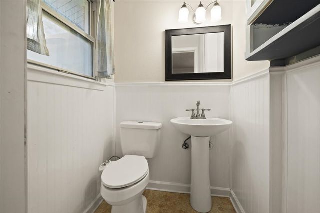 609 Norwood Drive, Hurst, TX 76053