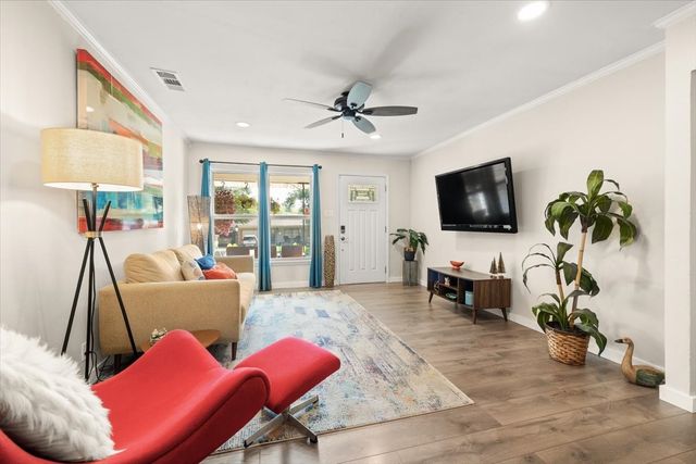 609 Norwood Drive, Hurst, TX 76053