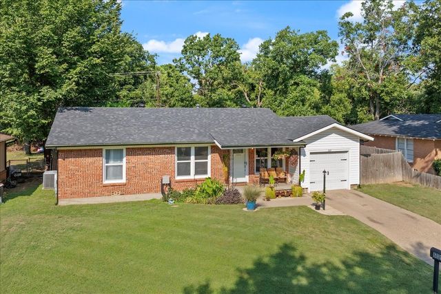 609 Norwood Drive, Hurst, TX 76053