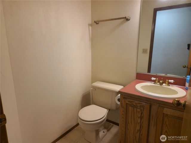 28718 207th Avenue SE, Kent, WA 98042