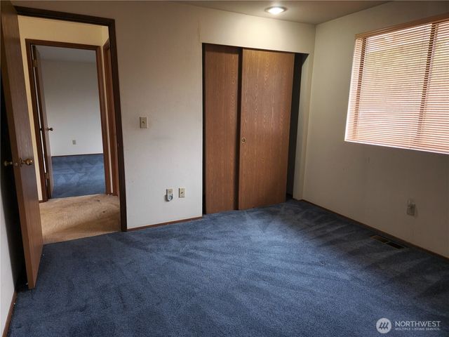 28718 207th Avenue SE, Kent, WA 98042