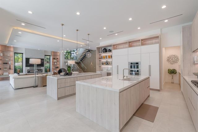 400 NE 4th Street, Boca Raton, FL 33432