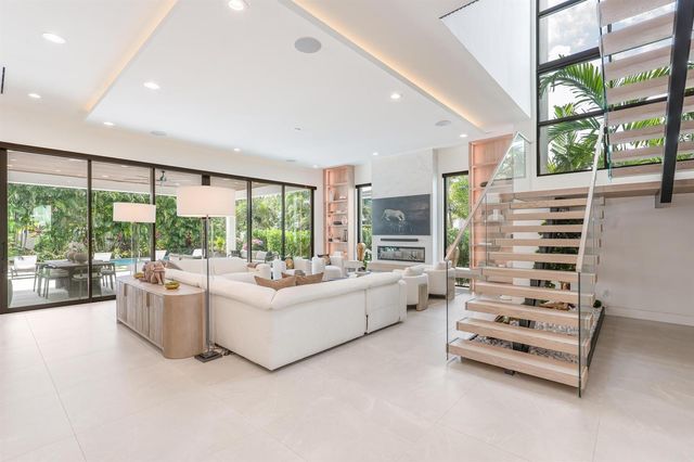400 NE 4th Street, Boca Raton, FL 33432
