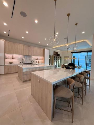 400 NE 4th Street, Boca Raton, FL 33432