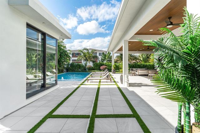400 NE 4th Street, Boca Raton, FL 33432