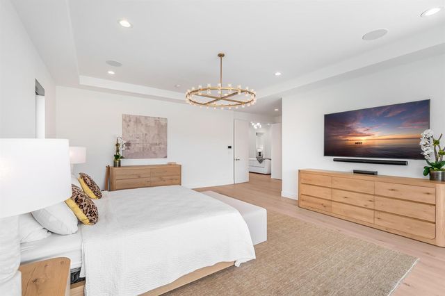 400 NE 4th Street, Boca Raton, FL 33432