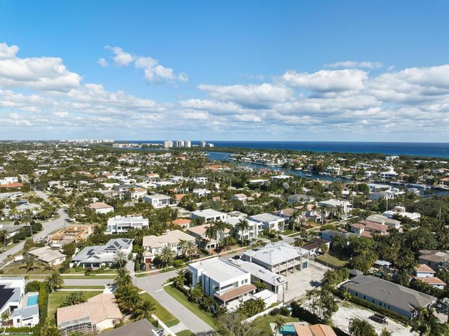 400 NE 4th Street, Boca Raton, FL 33432